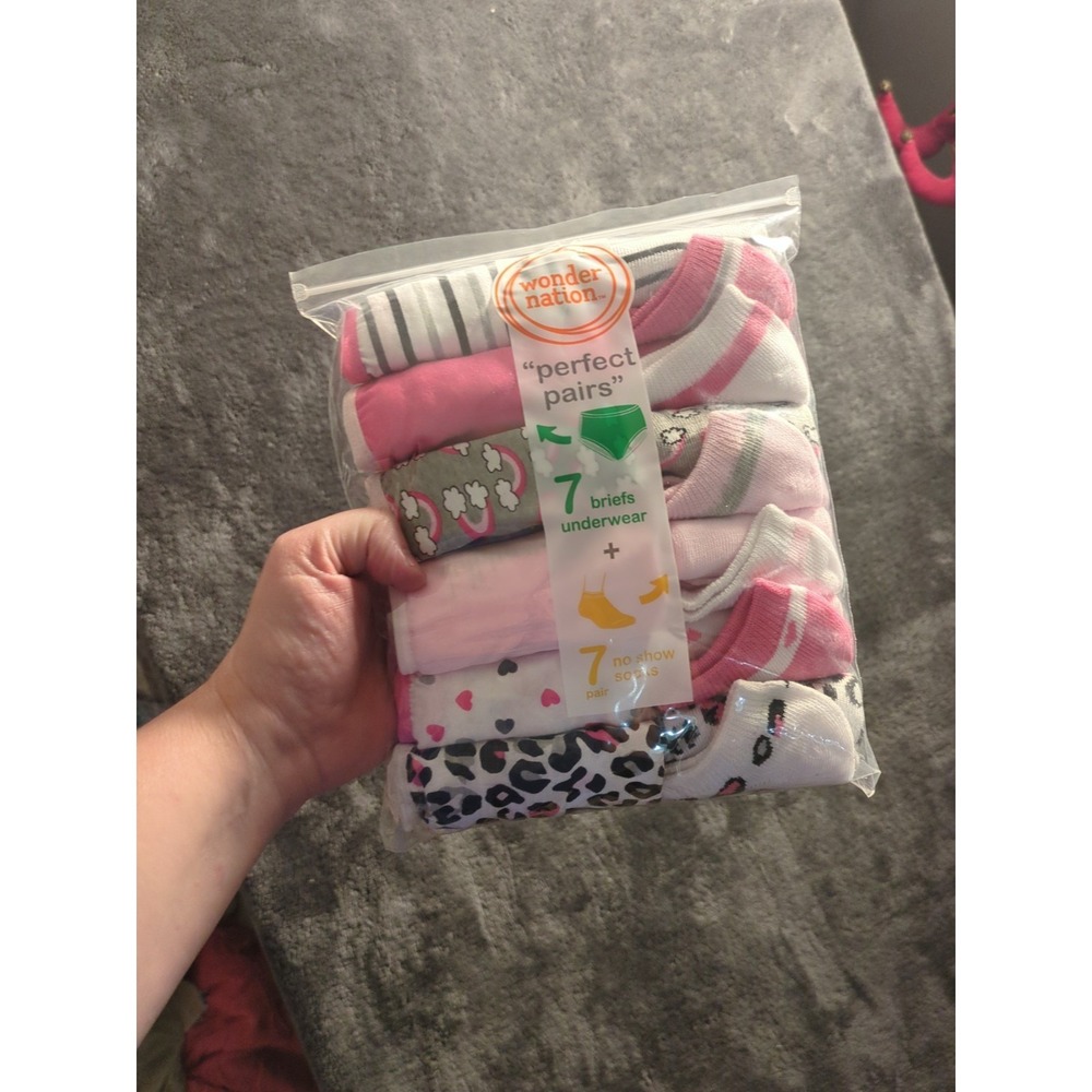Wonder Nation Girls 7 Perfect Pairs 7 Briefs size 8 and 7 Socks M 10.5